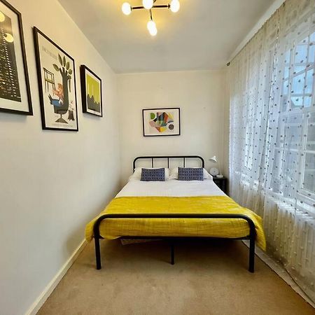Gorgeous 2 Bedroom Apartment Edge Of Cabot Circus 브리스틀 외부 사진